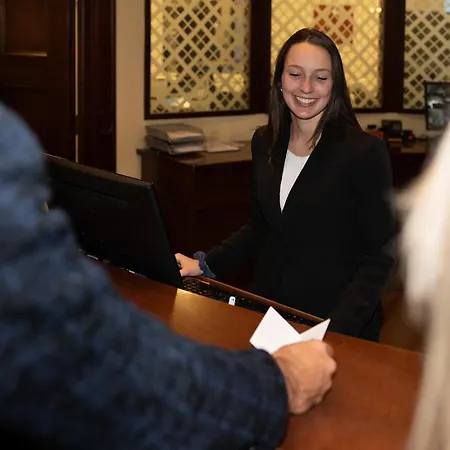 Grand Ξενοδοχείο 4*