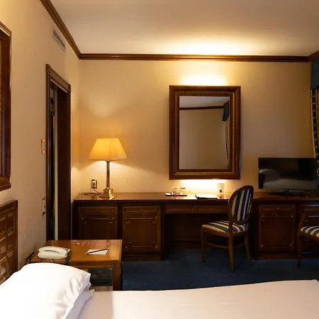 Ξενοδοχείο Grand Τρέντο