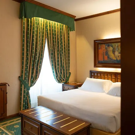 Hotel Grand