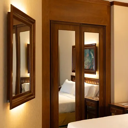 Hotel Grand 4*