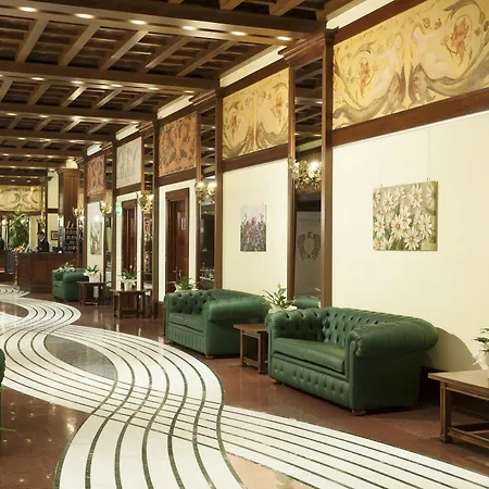 Hotel Grand 4*