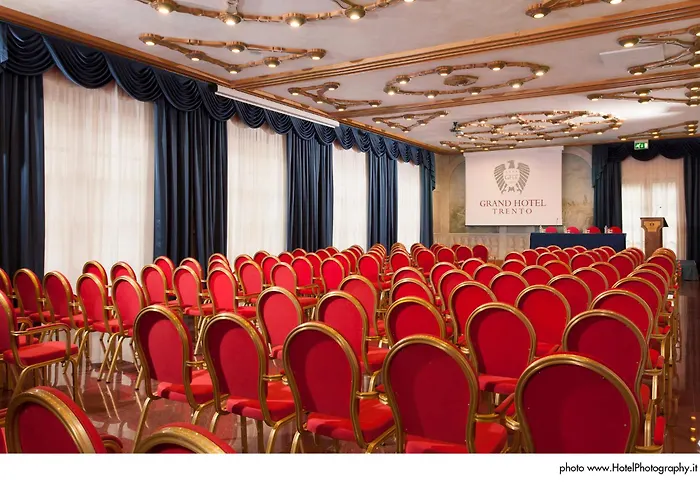 Grand Ξενοδοχείο 4*